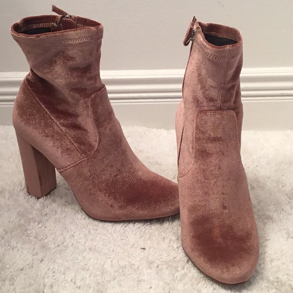 Steve Madden Shoes - STEVE MADDEN Velvet Bootie